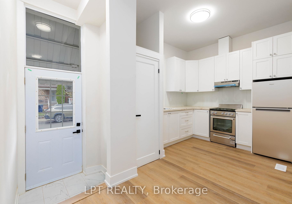 627-crawford-street-toronto-ontario-c13067098