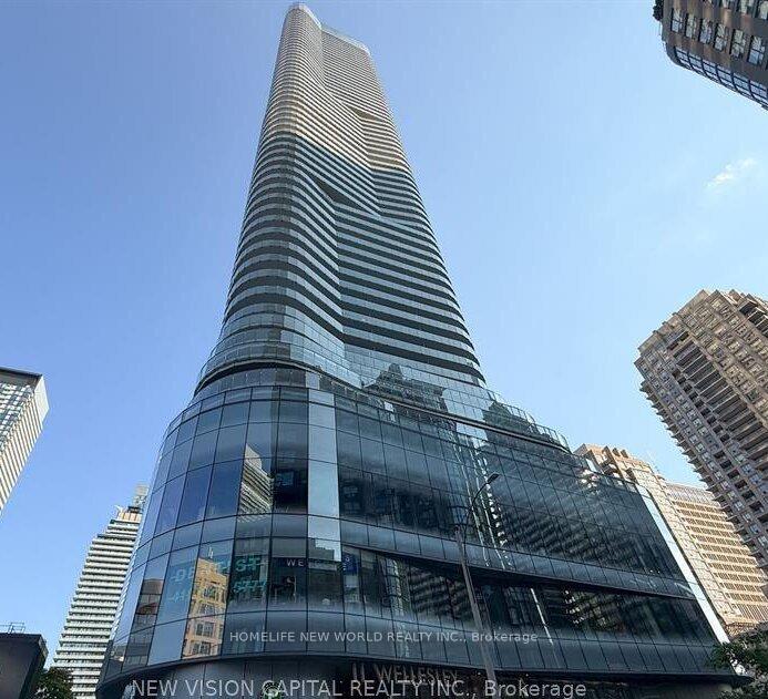 11-wellesley-street-w-toronto-ontario-c13067424