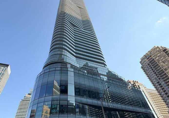 11-wellesley-street-w-toronto-ontario-c13067424