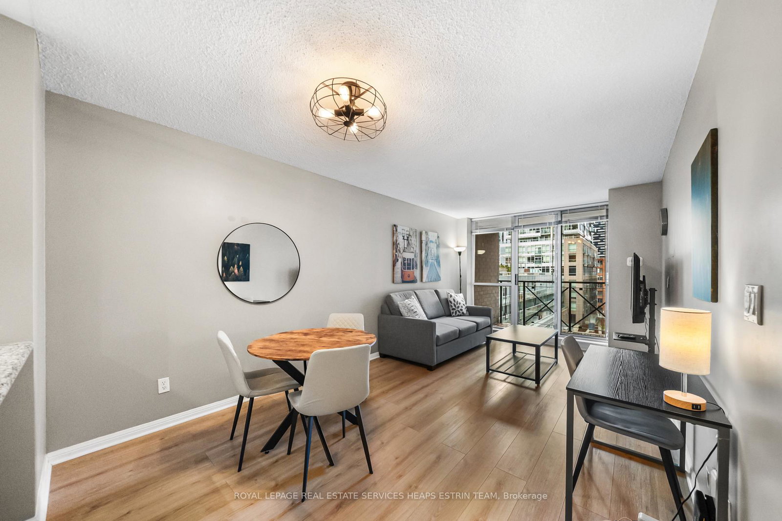 140-simcoe-street-toronto-ontario-c13067478