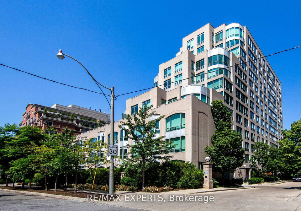 942-yonge-street-toronto-ontario-c13067802