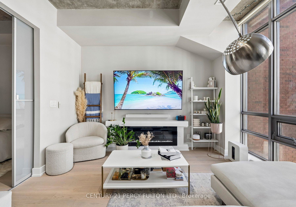 399-adelaide-street-w-toronto-ontario-c13067820
