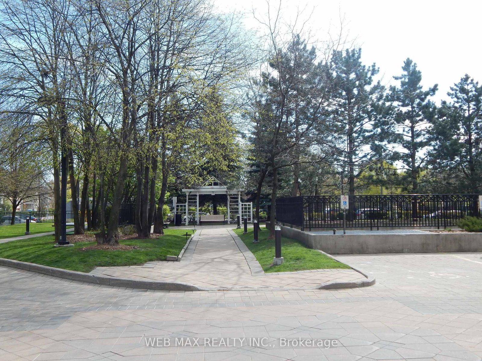 18-hillcrest-avenue-north-york-ontario-c13067902