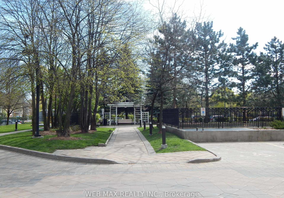 18-hillcrest-avenue-north-york-ontario-c13067902