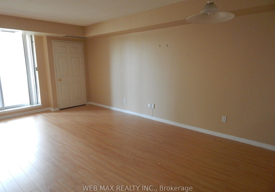 18-hillcrest-avenue-north-york-ontario-c13067902