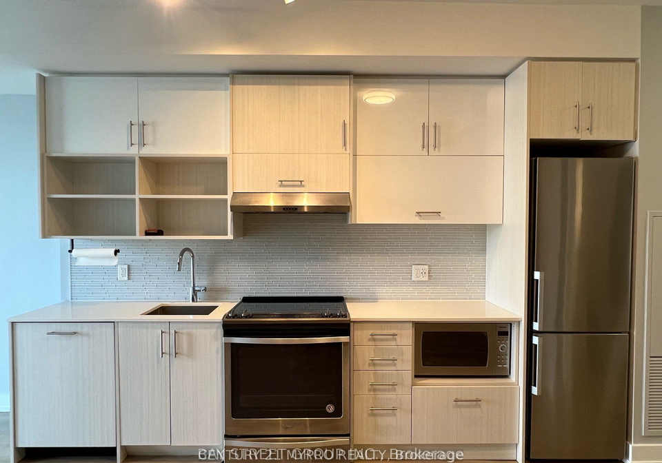 128-fairview-mall-drive-north-york-ontario-c13067928