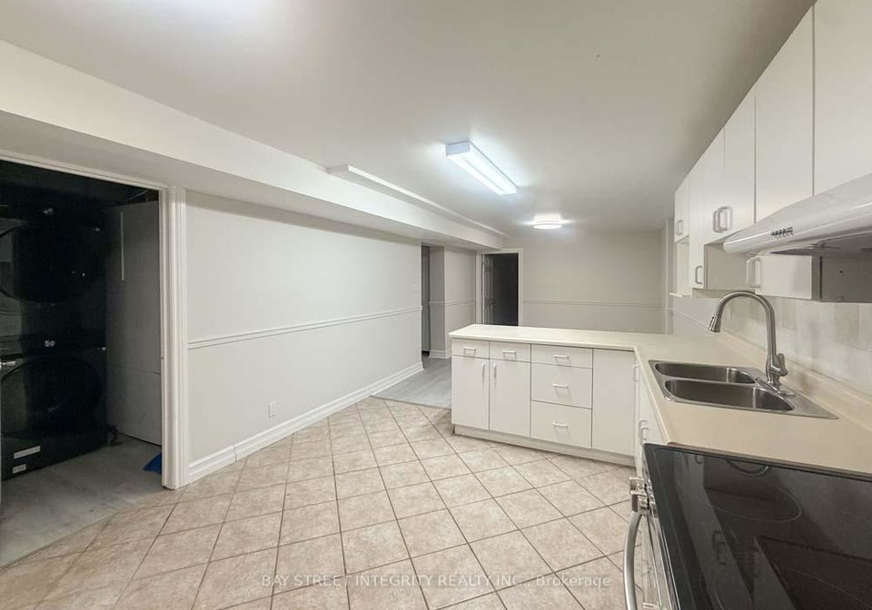 130-kingslake-road-north-york-ontario-c13067978