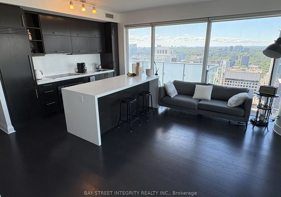 1080-bay-street-toronto-ontario-c13068300
