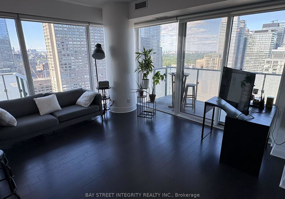 1080-bay-street-toronto-ontario-c13068300