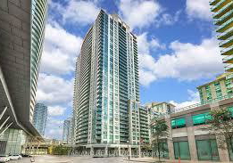 19-grand-trunk-crescent-toronto-ontario-c13068596