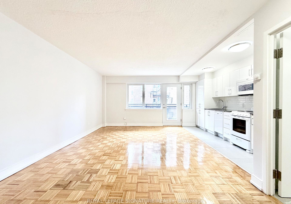 95-lawton-boulevard-toronto-ontario-c13069102