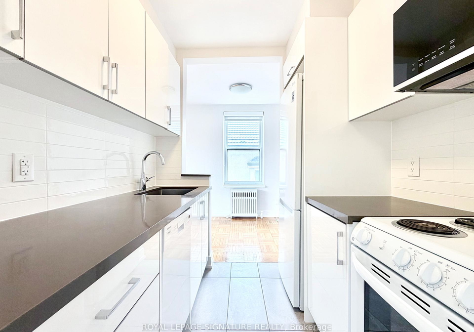1545-bathurst-street-toronto-ontario-c13069196
