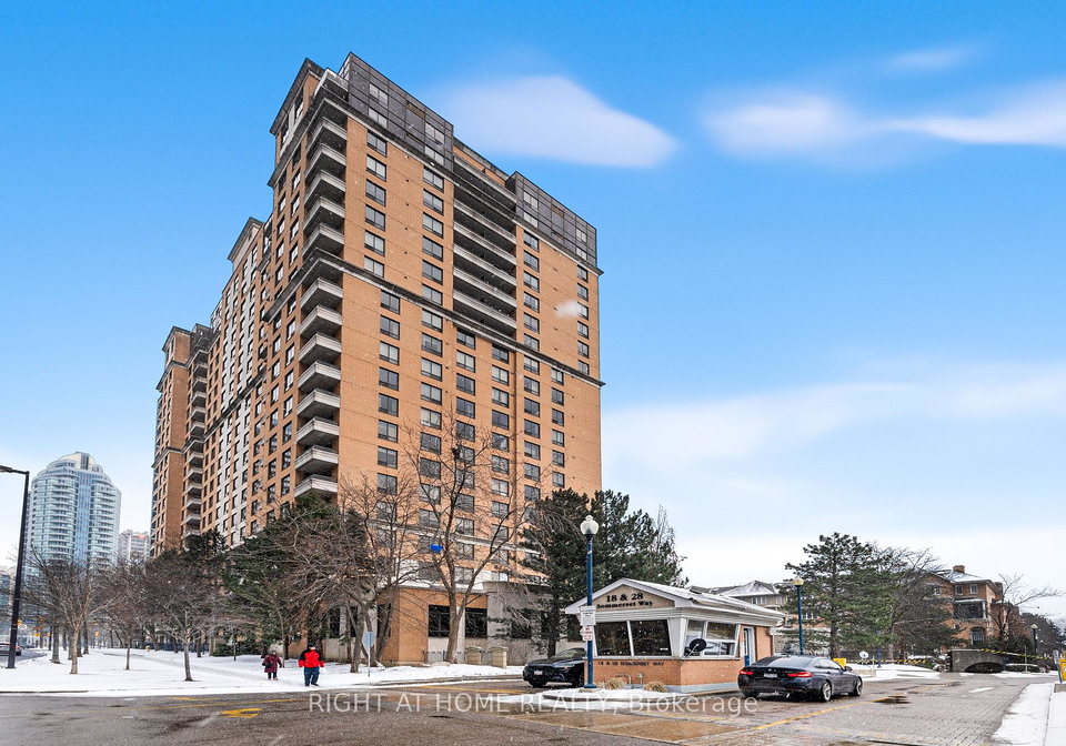 18-sommerset-way-north-york-ontario-c13069332