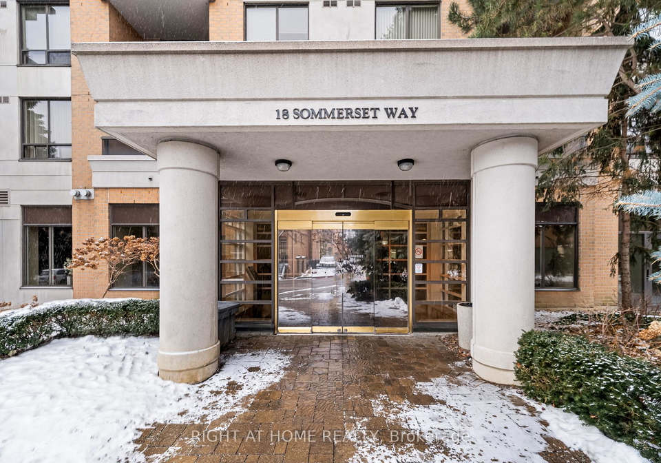 18-sommerset-way-north-york-ontario-c13069332