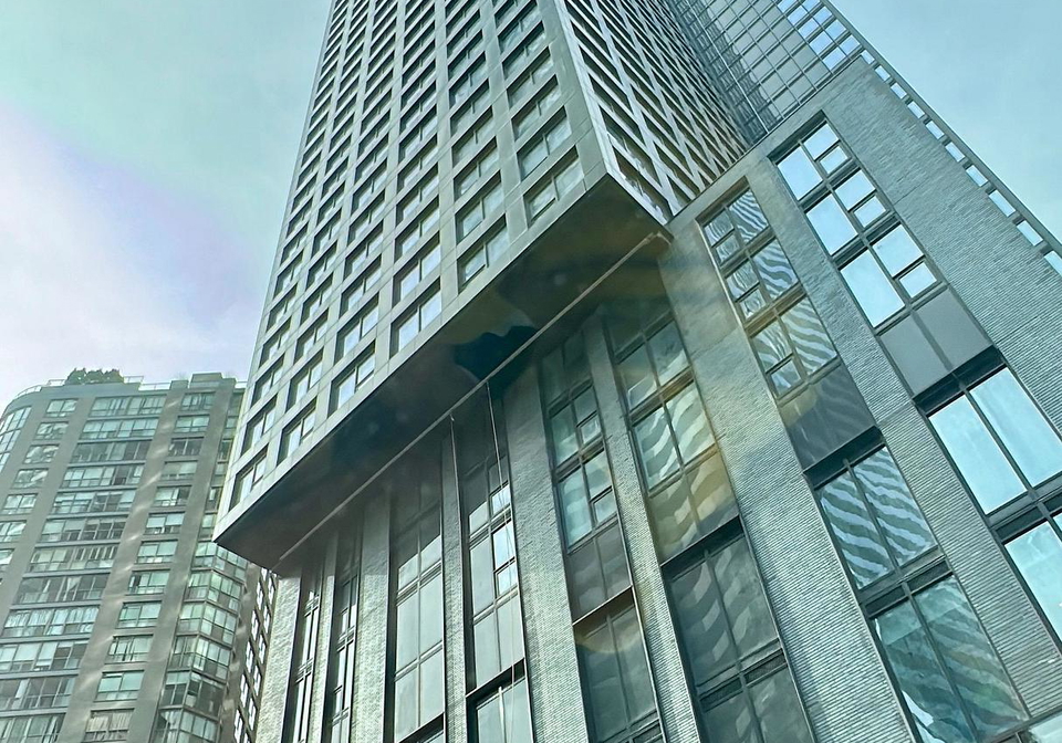 8-wellesley-street-w-toronto-ontario-c13069462