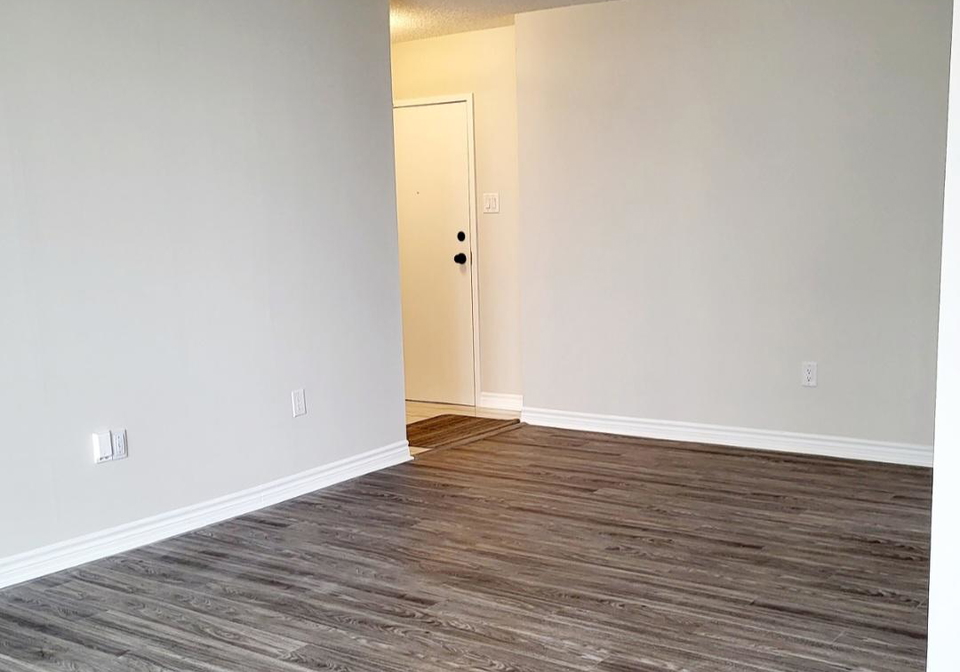 205-hilda-avenue-toronto-ontario-c13069494