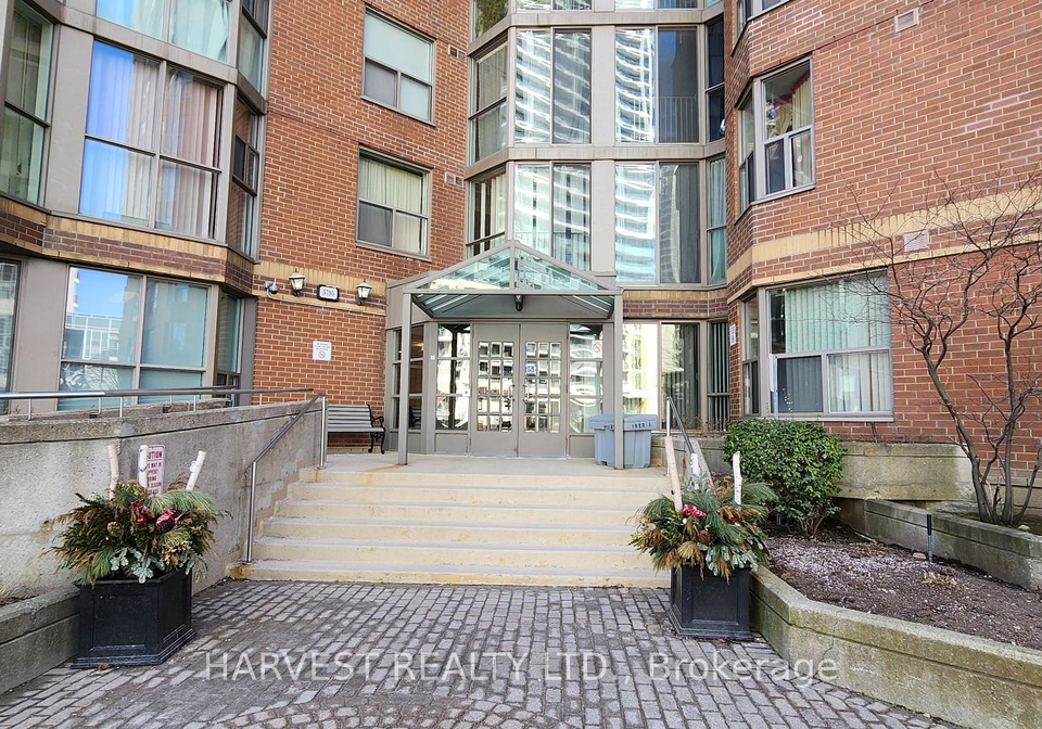 5795-yonge-street-north-york-ontario-c13069646