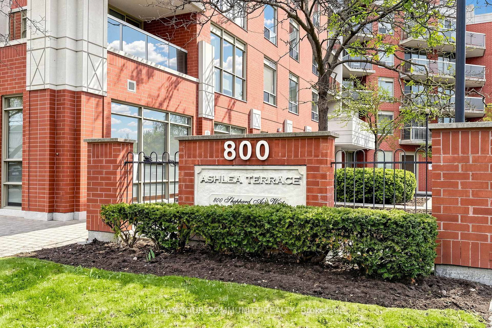 800-sheppard-avenue-w-toronto-ontario-c13069704