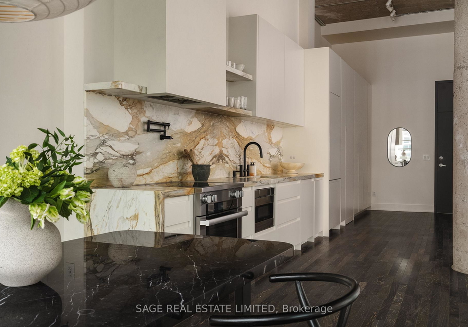 637-lake-shore-boulevard-w-toronto-ontario-c13069894