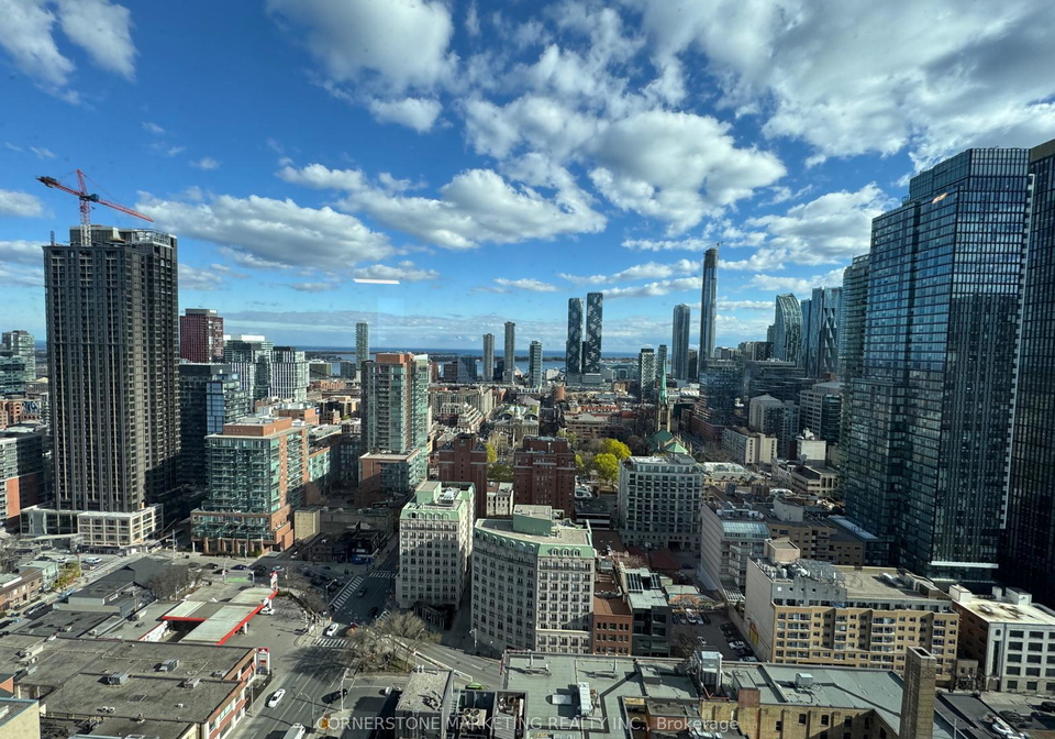 100-queen-street-e-toronto-ontario-c13069970