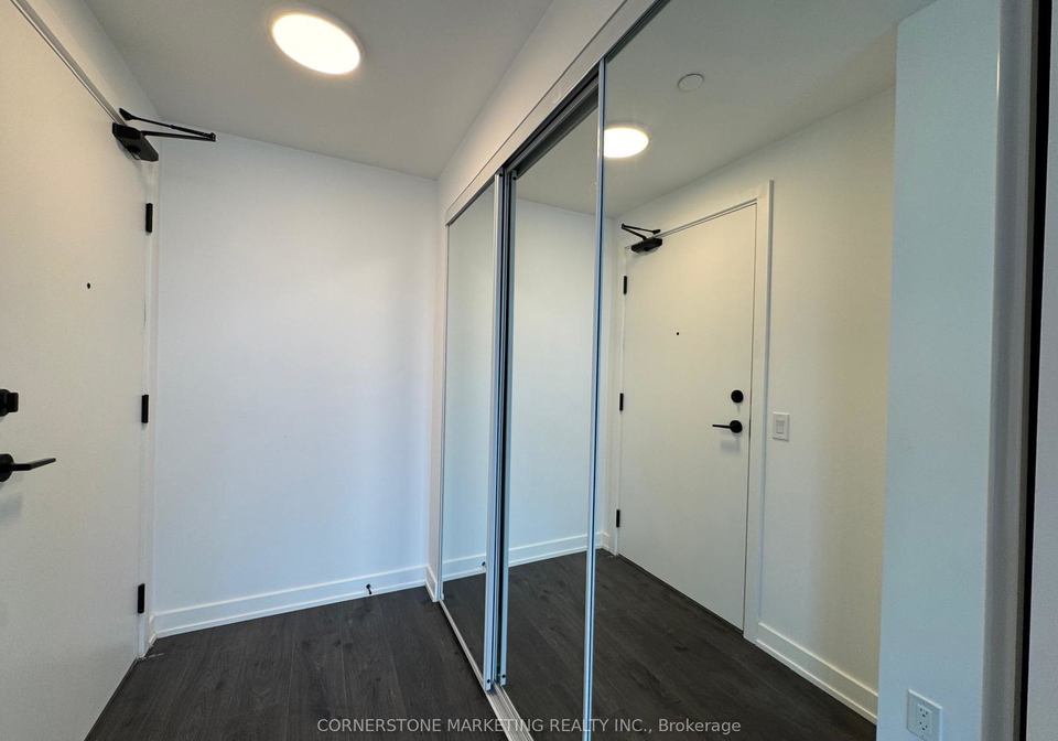100-queen-street-e-toronto-ontario-c13069970