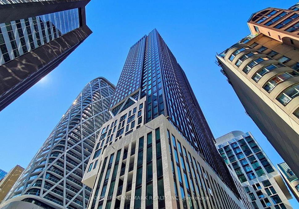 238-simcoe-street-toronto-ontario-c13070018