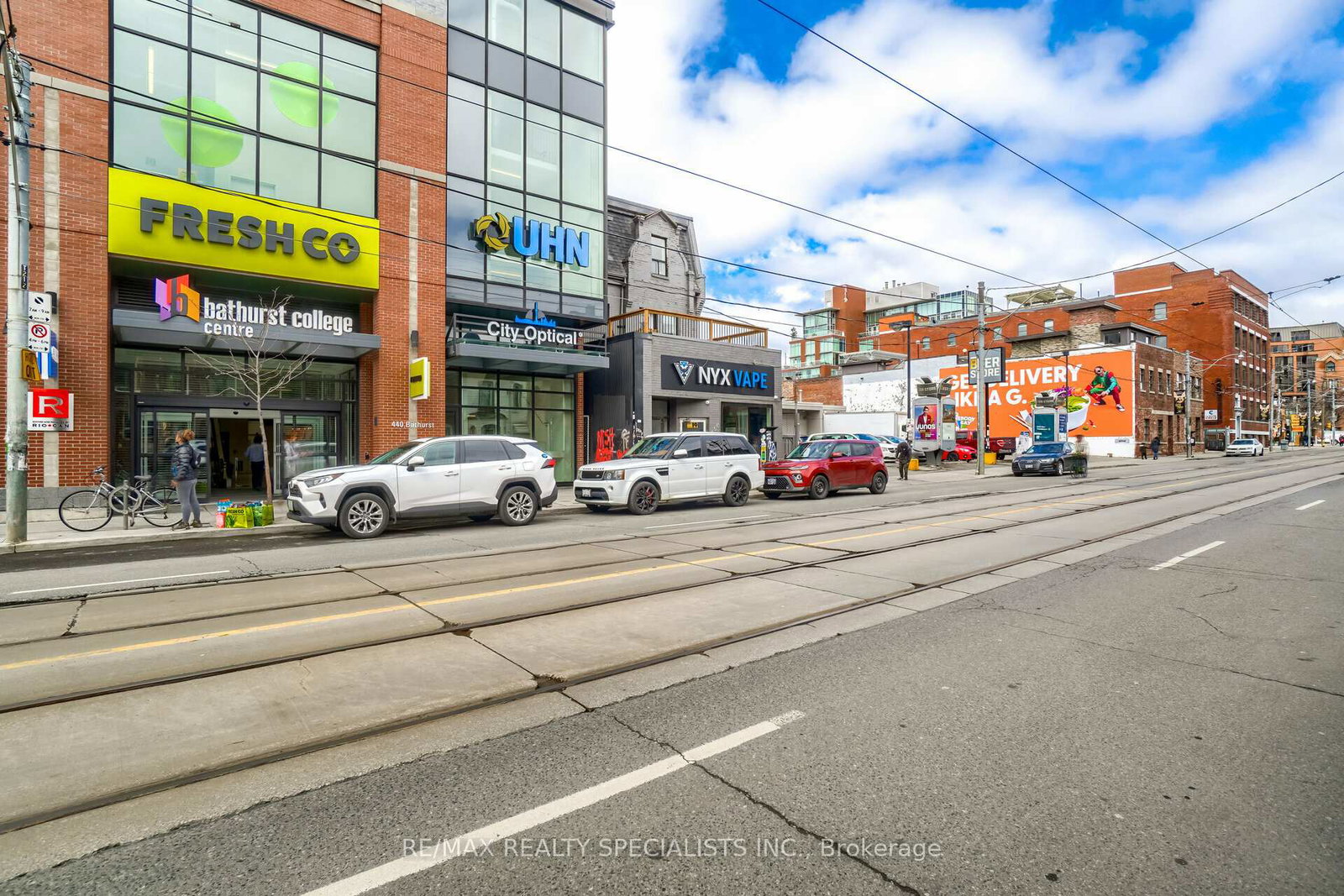 450-bathurst-street-toronto-ontario-c13070090