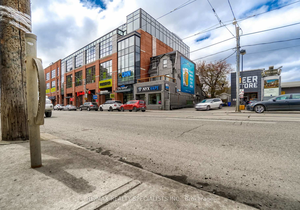 450-bathurst-street-toronto-ontario-c13070090
