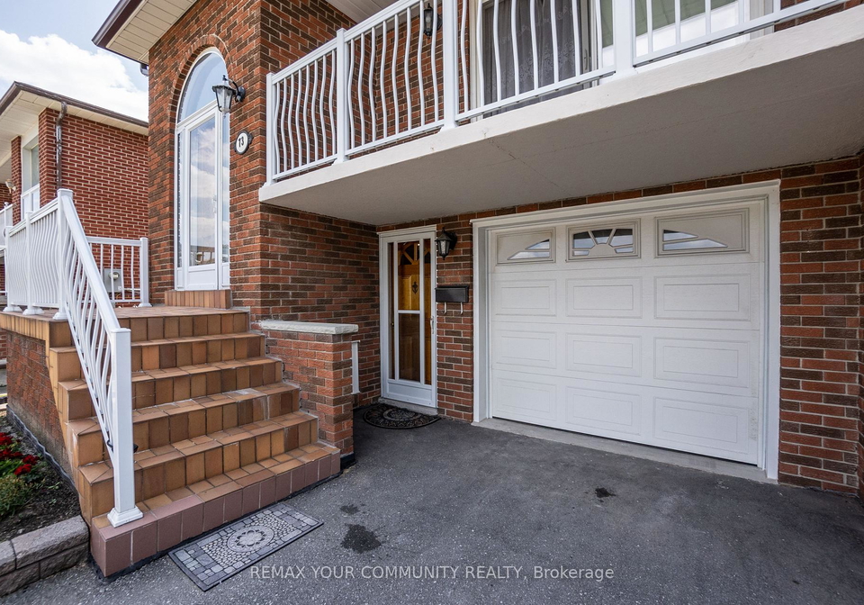 73-hickorynut-drive-north-york-ontario-c13070344