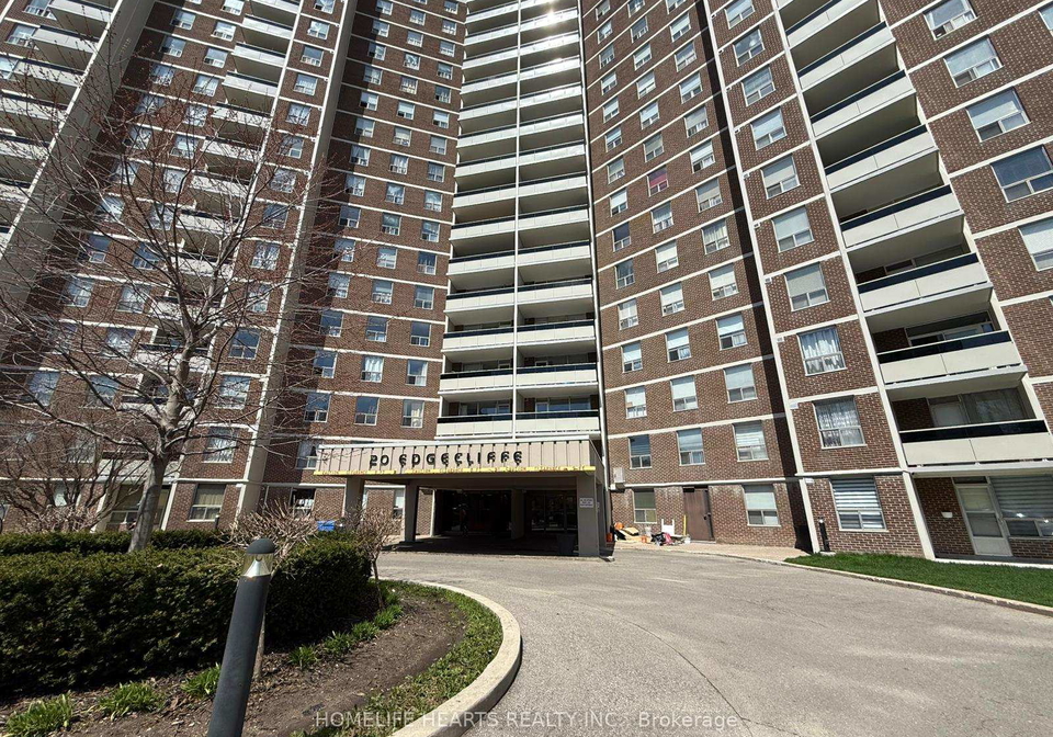 20-edgecliff-golfway-east-york-ontario-c13070566