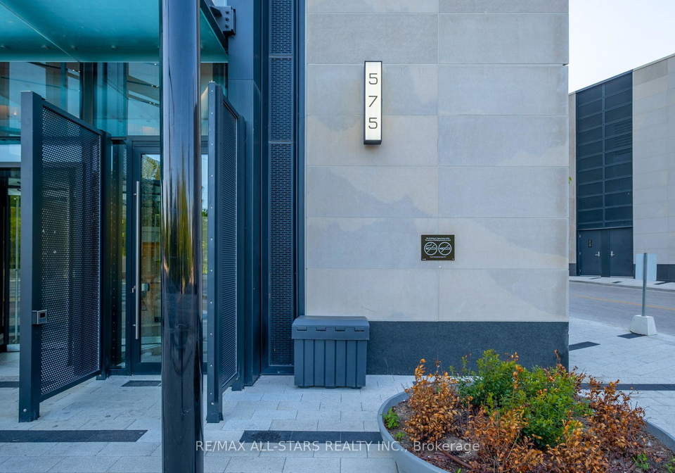 575-bloor-street-e-toronto-ontario-c13070678