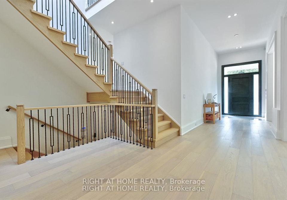 27-hurlingham-crescent-north-york-ontario-c13070884