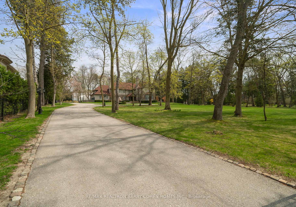 15-park-lane-circle-north-york-ontario-c13070912