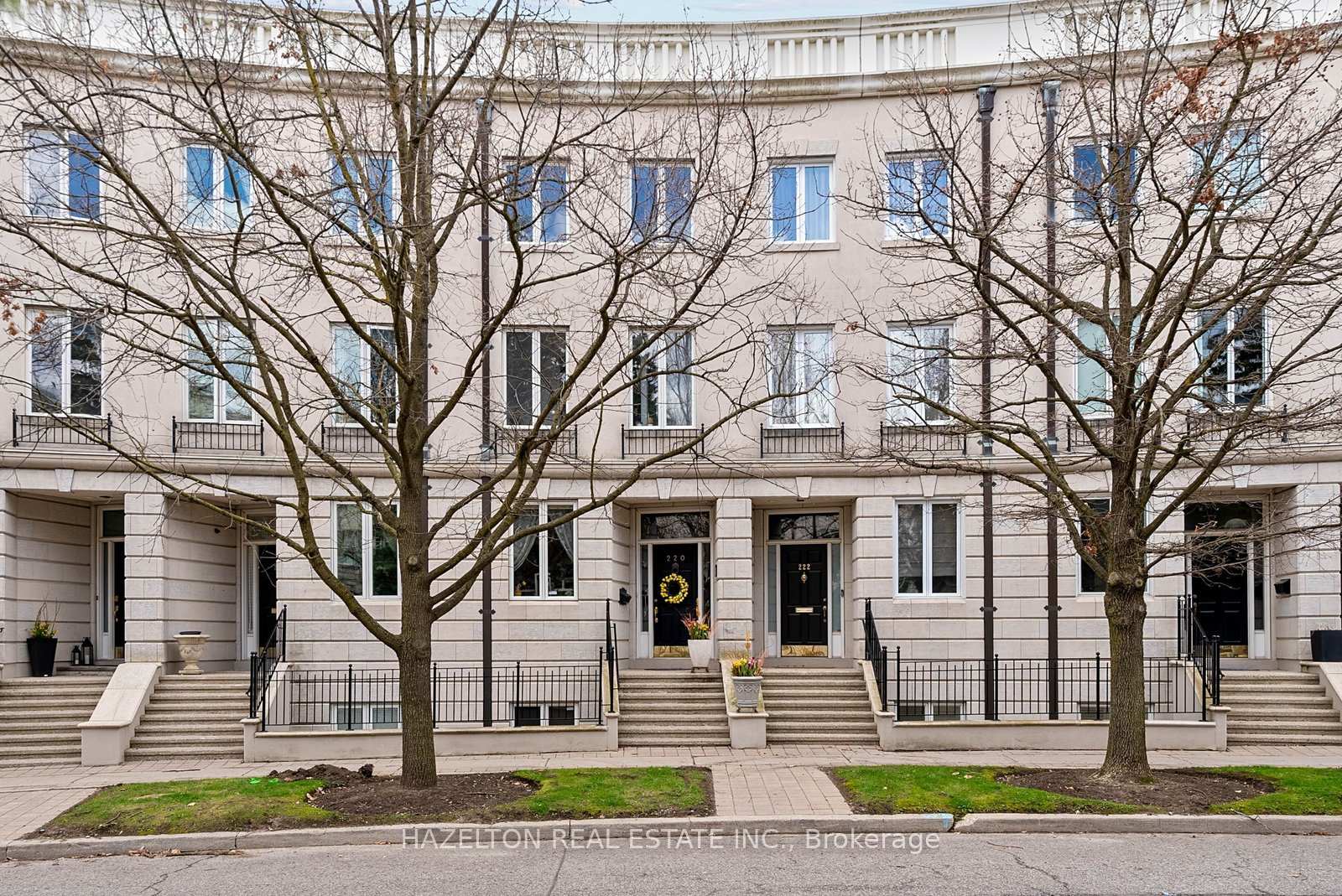 220-walmer-road-w-toronto-ontario-c13070988