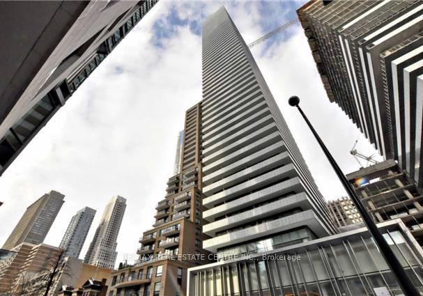 42-charles-street-e-toronto-ontario-c13071082