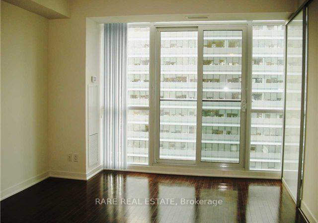 770-bay-street-toronto-ontario-c13071110