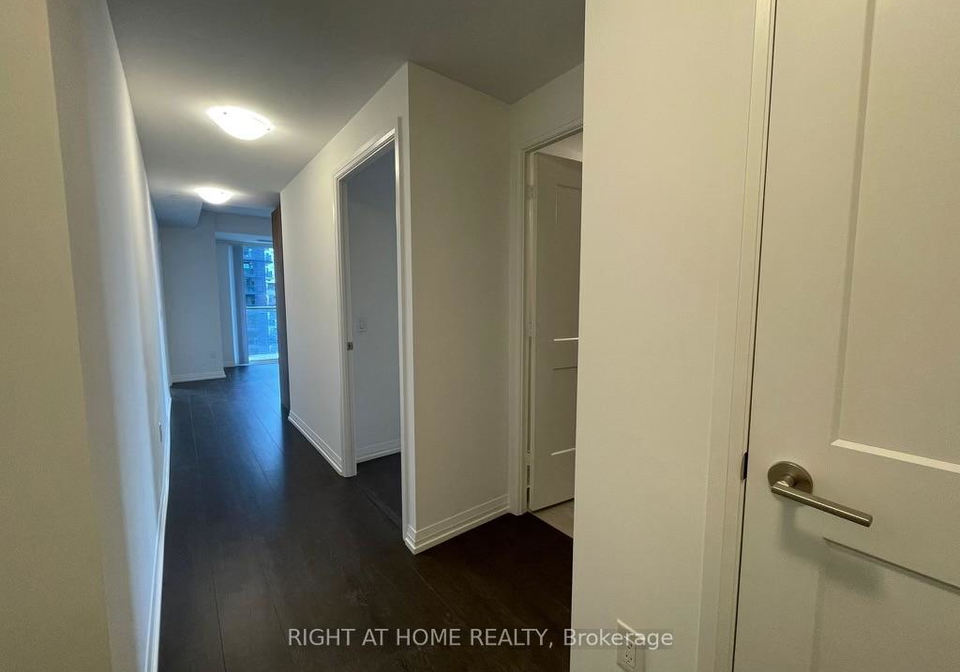 28-widmer-street-toronto-ontario-c13071204