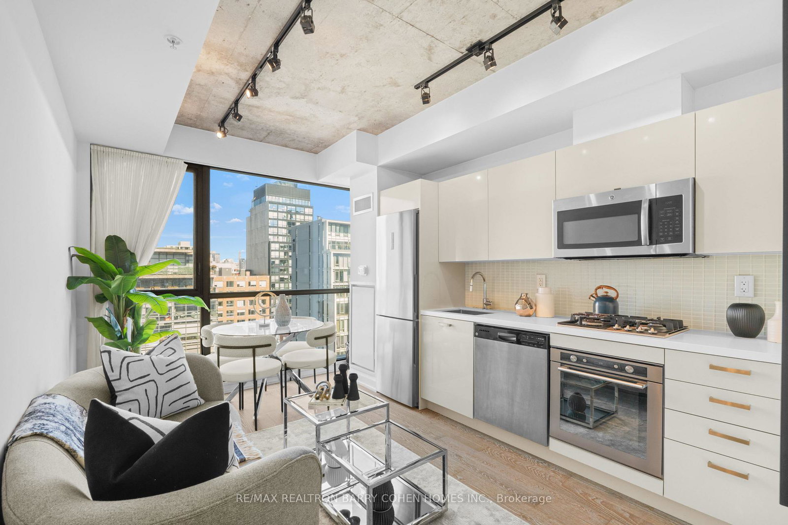 39-brant-street-toronto-ontario-c13071398