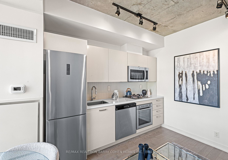39-brant-street-toronto-ontario-c13071398
