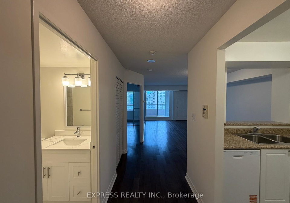 18-hillcrest-avenue-north-york-ontario-c13071494