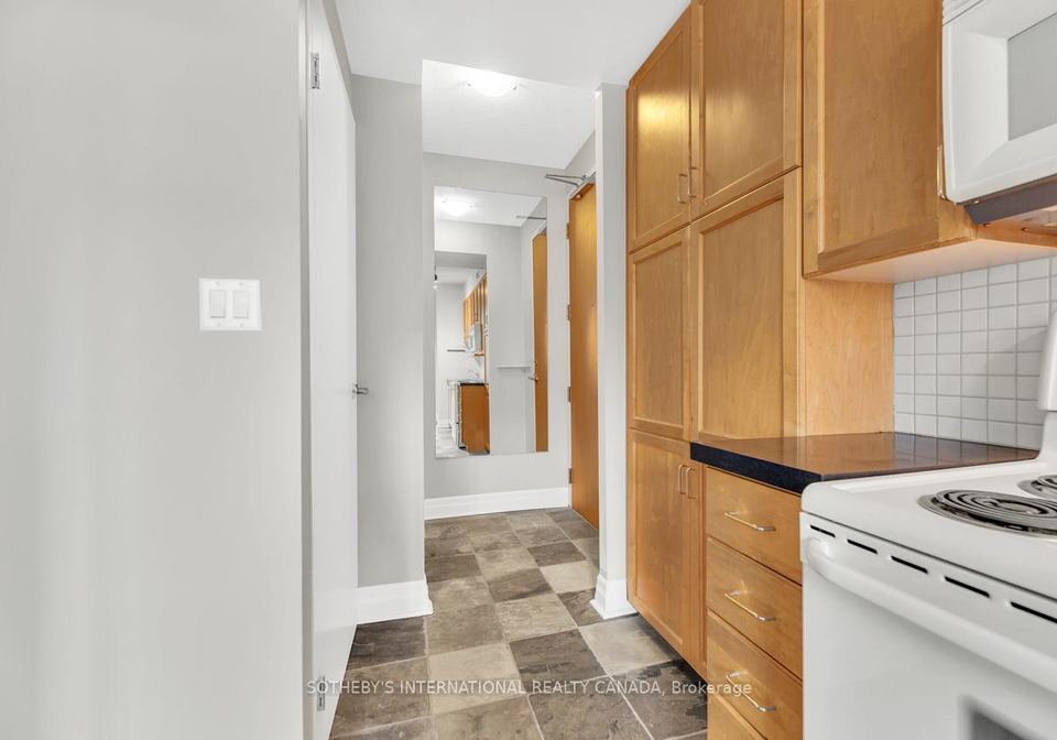 70-alexander-street-toronto-ontario-c13071720