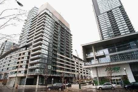 8-telegram-mews-toronto-ontario-c13072076