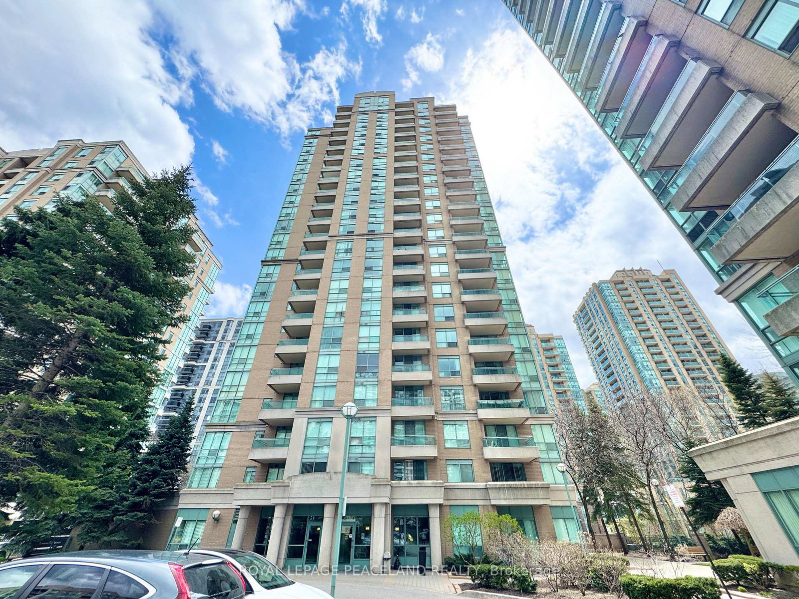 3-pemberton-avenue-north-york-ontario-c13072162