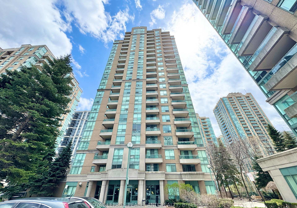 3-pemberton-avenue-north-york-ontario-c13072162