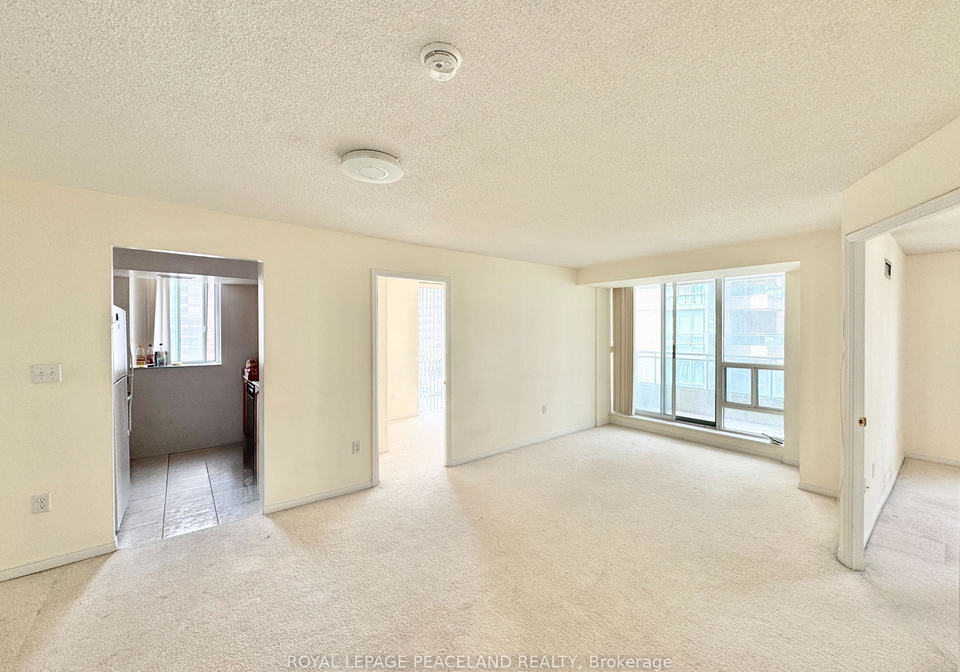 3-pemberton-avenue-north-york-ontario-c13072162