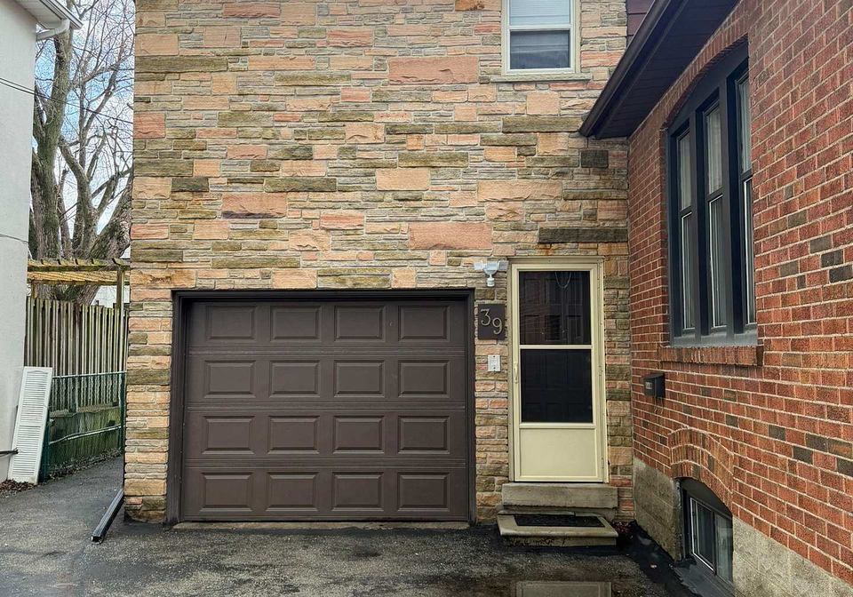 39-johnston-avenue-toronto-ontario-c13072706