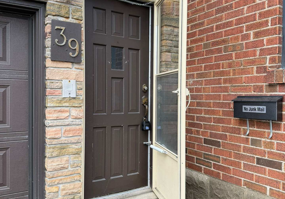 39-johnston-avenue-toronto-ontario-c13072706
