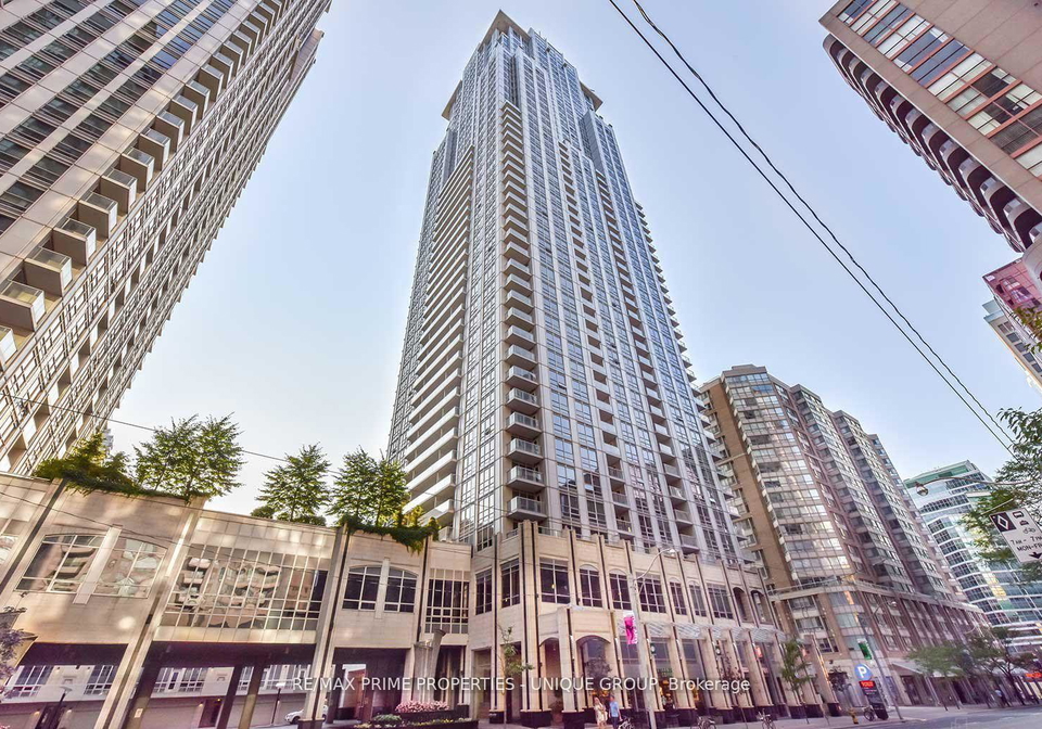 761-bay-street-toronto-ontario-c13072722