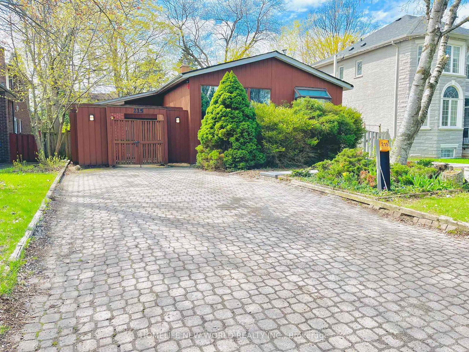 215-dunview-avenue-north-york-ontario-c13072828