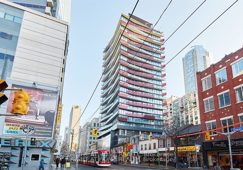 215-queen-street-w-toronto-ontario-c13073174